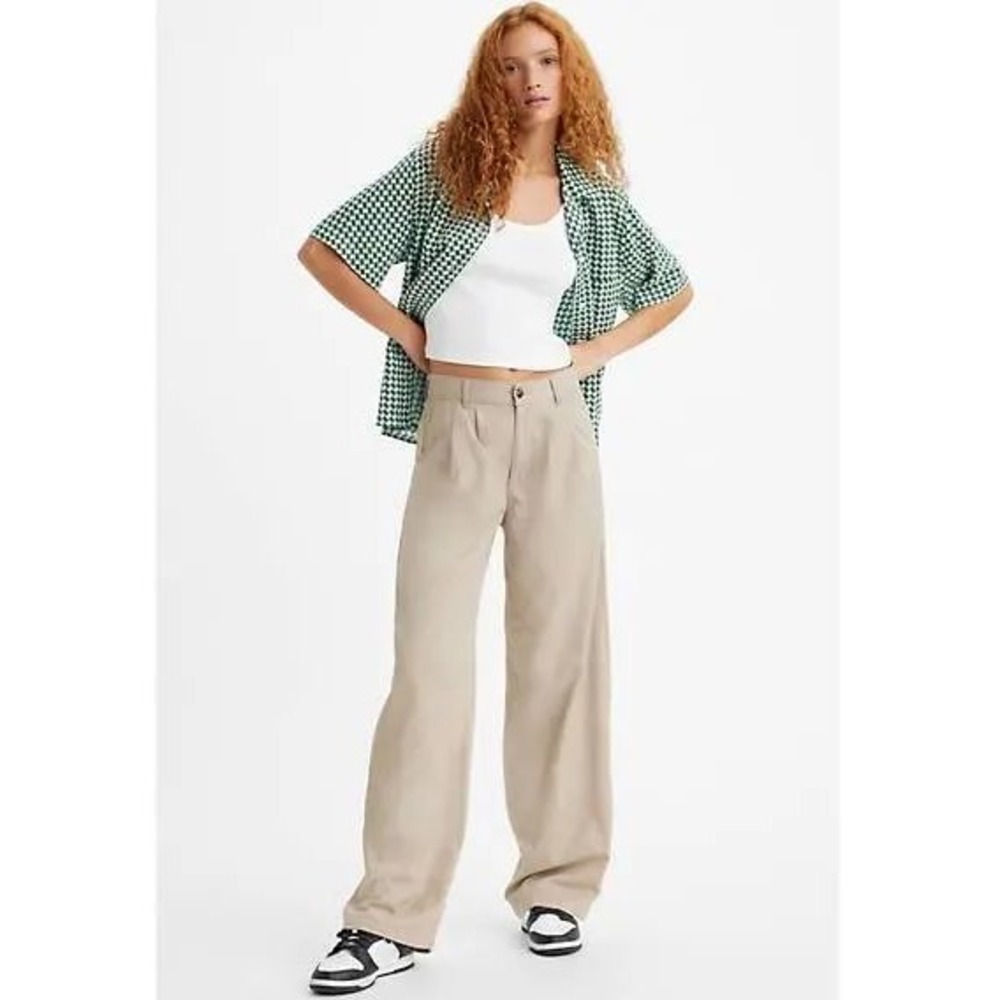 NWT Levi's‎ HR Pleated Trouser in Cobblestone Size 28x30